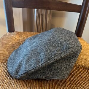 Banana Republic Herringbone Driver Cap - Charcoal/Grey - S/M wool blend